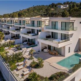 Selection of 5 bedroom seafront villas with pool on Ciovo near Trogir, sleeps 10